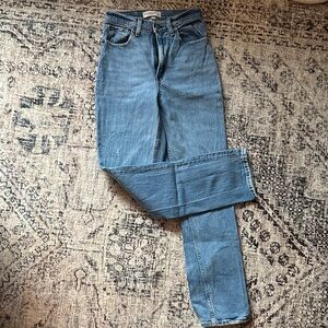 Abercrombie & Fitch Women's 90’s Straight Ultra High Rise Curve Love Jeans